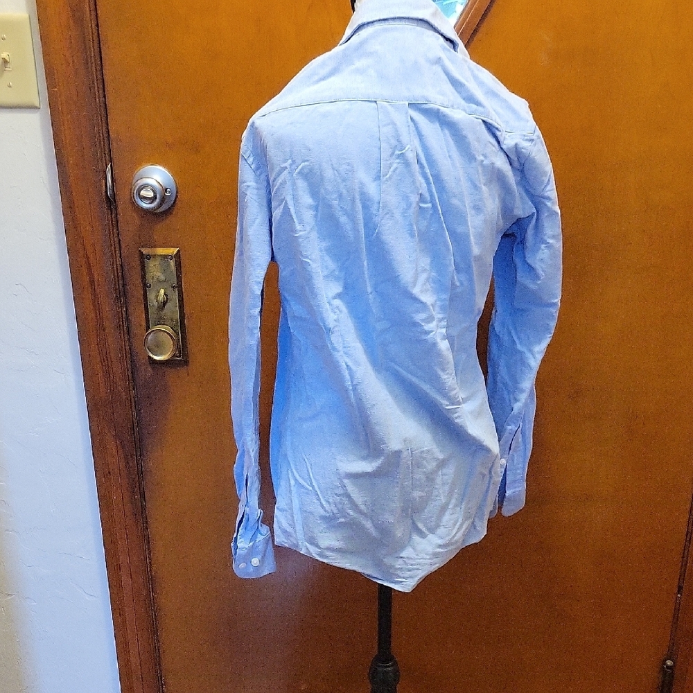 Amazon Essentials Blue Button Down Shirt Lightwei… - image 3